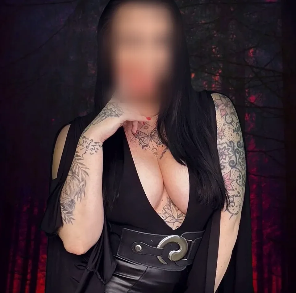 Astrid, 39