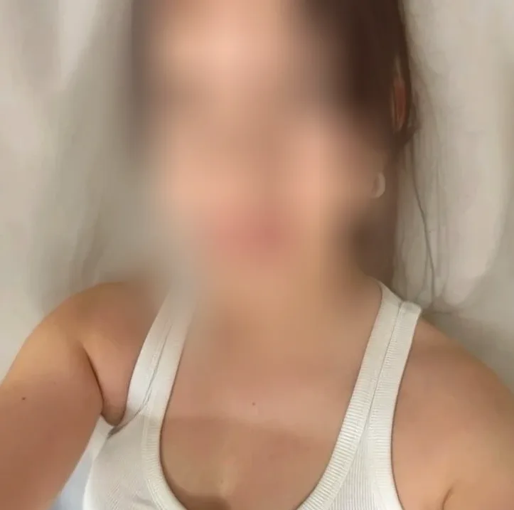 Corinna, 26