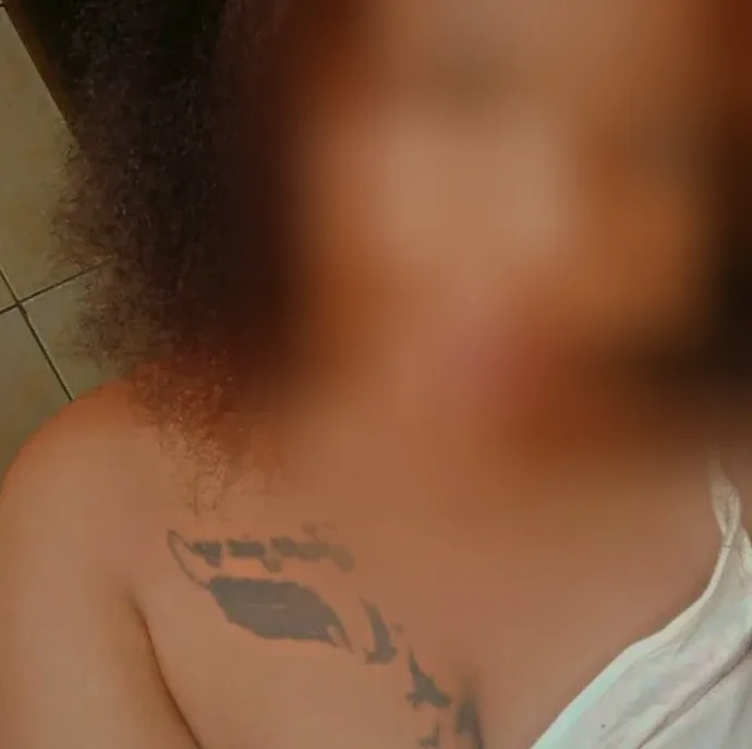 Emma, 29