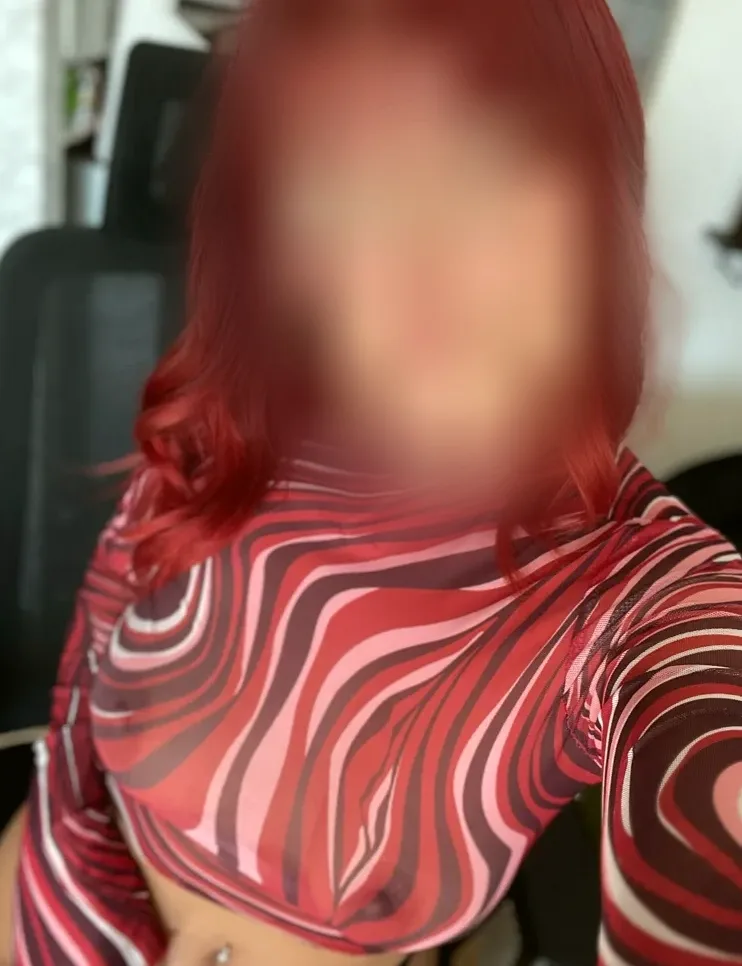 Renate, 26